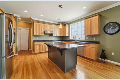 32 Mansion Ridge Boulevard, Monroe, NY 10950 - Photo 15