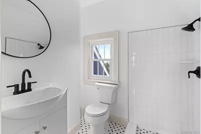 33 S Windsor Avenue, Brightwaters, NY 11718 - Photo 29