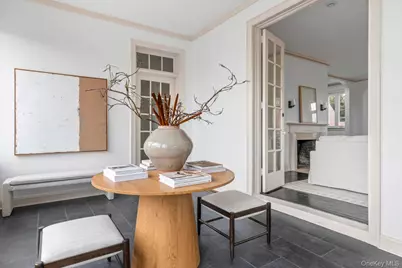 33 S Windsor Avenue, Brightwaters, NY 11718 - Photo 3