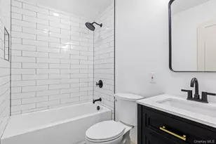 33 S Windsor Ave, Brightwaters, NY 11718 - Photo 25