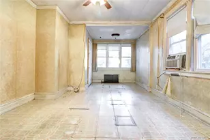 69-15 69th Pl, Glendale, NY 11385 - Photo 11