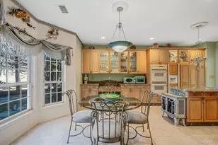 148 Country Club Dr, Commack, NY 11725 - Photo 15