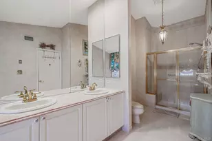 148 Country Club Dr, Commack, NY 11725 - Photo 27