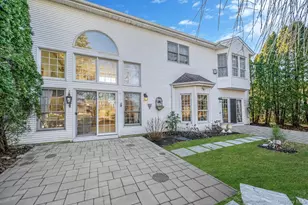 148 Country Club Dr, Commack, NY 11725 - Photo 41