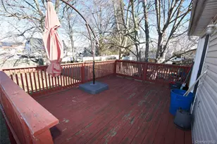 528 14th St, West Babylon, NY 11704 - Photo 29