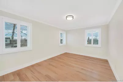 185 9th Street, Hicksville, NY 11801 - Photo 19