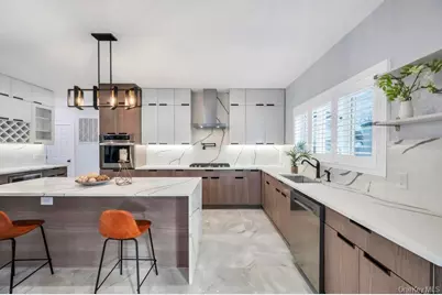 185 9th Street, Hicksville, NY 11801 - Photo 5