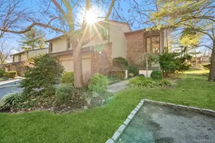 230 Hamlet Dr, Jericho, NY 11753 - Photo 33