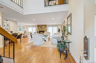 230 Hamlet Dr, Jericho, NY 11753 - Photo 7