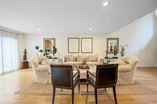 230 Hamlet Dr, Jericho, NY 11753 - Photo 13