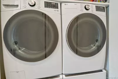 230 Hamlet Drive, Jericho, NY 11753 - Photo 19