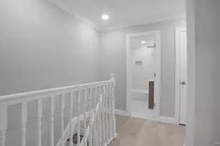 39 Acacia Ave, Hempstead, NY 11550 - Photo 17