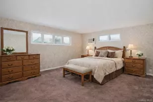 47 Vincent Rd, Hicksville, NY 11801 - Photo 11