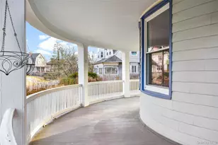 8 The Serpentine, New Rochelle, NY 10801 - Photo 5