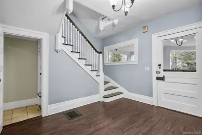 8 The Serpentine, New Rochelle, NY 10801 - Photo 9