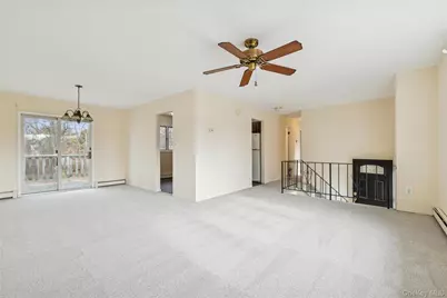 129 E Woodside Avenue, Patchogue, NY 11772 - Photo 3