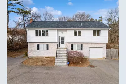 129 E Woodside Avenue, Patchogue, NY 11772 - Photo 37