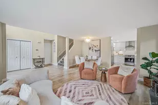 6 Stone Gate Ct, Smithtown, NY 11787 - Photo 9