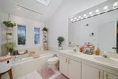 6 Stone Gate Court #6, Smithtown, NY 11787 - Photo 27