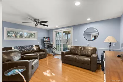 152 Keswick Drive, East Islip, NY 11730 - Photo 11