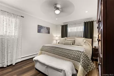 152 Keswick Drive, East Islip, NY 11730 - Photo 13