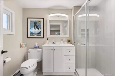 152 Keswick Drive, East Islip, NY 11730 - Photo 9