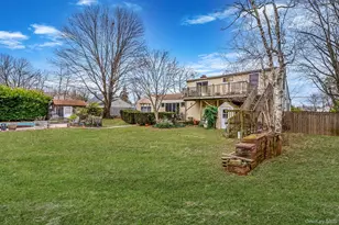 1432 Gardiner Dr, Bay Shore, NY 11706 - Photo 23