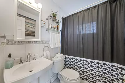 29 North Plaza, Amityville, NY 11701 - Photo 19