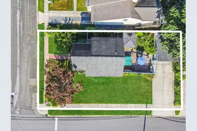 29 North Plaza, Amityville, NY 11701 - Photo 31