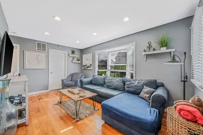 29 North Plaza, Amityville, NY 11701 - Photo 11
