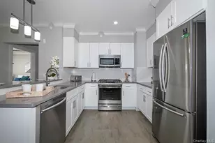 75 Circle Dr, Central Islip, NY 11722 - Photo 5