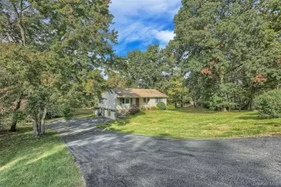 16 Hamilton Drive, Hopewell Junction, NY 12533 - Photo 1