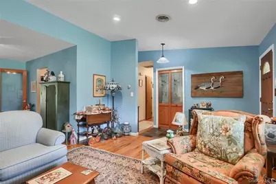 16 Hamilton Drive, Hopewell Junction, NY 12533 - Photo 5