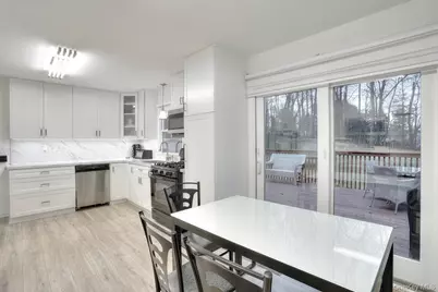 15 Woodland Place, Airmont, NY 10952 - Photo 7