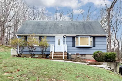 15 Woodland Place, Airmont, NY 10952 - Photo 1