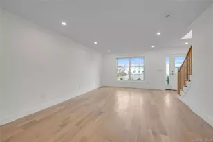 One Manhasset Ave, Port Washington, NY 11050 - Photo 7