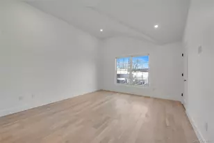 One Manhasset Ave, Port Washington, NY 11050 - Photo 17