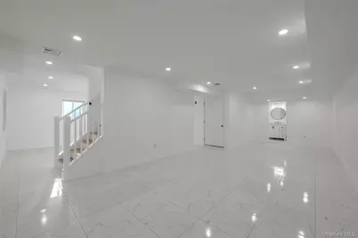 One Manhasset Avenue #B, Port Washington, NY 11050 - Photo 19