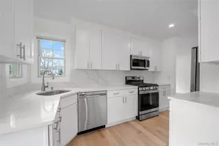 One Manhasset Ave, Port Washington, NY 11050 - Photo 11