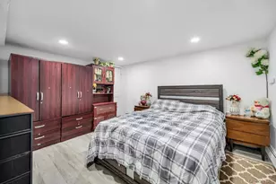 22 Bruce Ln, Farmingdale, NY 11735 - Photo 17