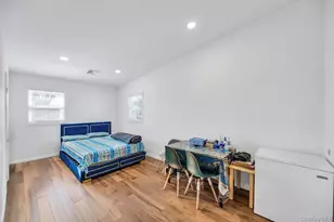 22 Bruce Ln, Farmingdale, NY 11735 - Photo 15