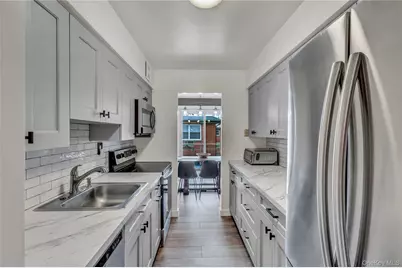 250 N Village #C24, Rockville Centre, NY 11570 - Photo 5