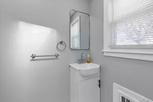 246 Wellington Rd, Mineola, NY 11501 - Photo 11