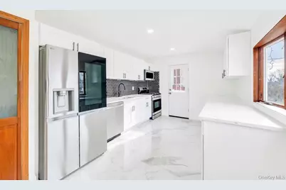 169 Dovecote Lane, Central Islip, NY 11722 - Photo 7