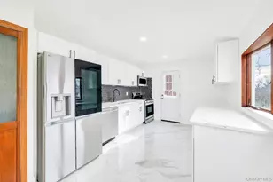 169 Dovecote Ln, Central Islip, NY 11722 - Photo 7