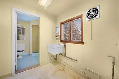 66 Deepdale Drive, Great Neck, NY 11021 - Photo 41