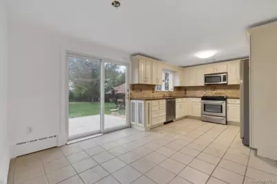 1467 Goshen Turnpike, Middletown, NY 10941 - Photo 3