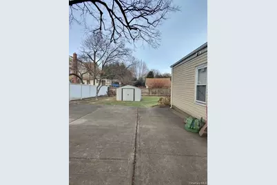 24 Whaley Street, Freeport, NY 11520 - Photo 7