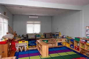 24 Whaley St, Freeport, NY 11520 - Photo 31