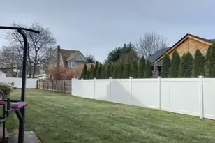 24 Whaley St, Freeport, NY 11520 - Photo 5